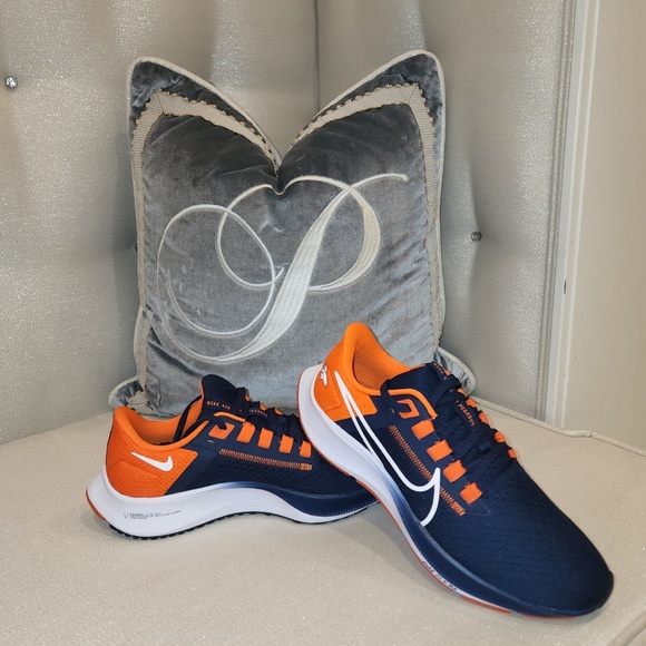 Nike Shoes - Nike Zoom Ladies Athletic Shoe